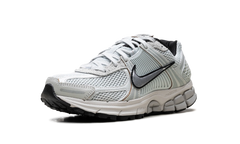 Zoom Vomero 5 WMNS"Light Silver Chrome" FN6742 001