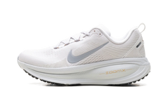 Vomero 18 WMNS"Vast Grey Summit White" HM6804 007