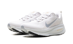 Vomero 18 WMNS"Vast Grey Summit White" HM6804 007