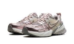 V2K Run WMNS"Particle Beige College Grey Light Bone" FD0736 201