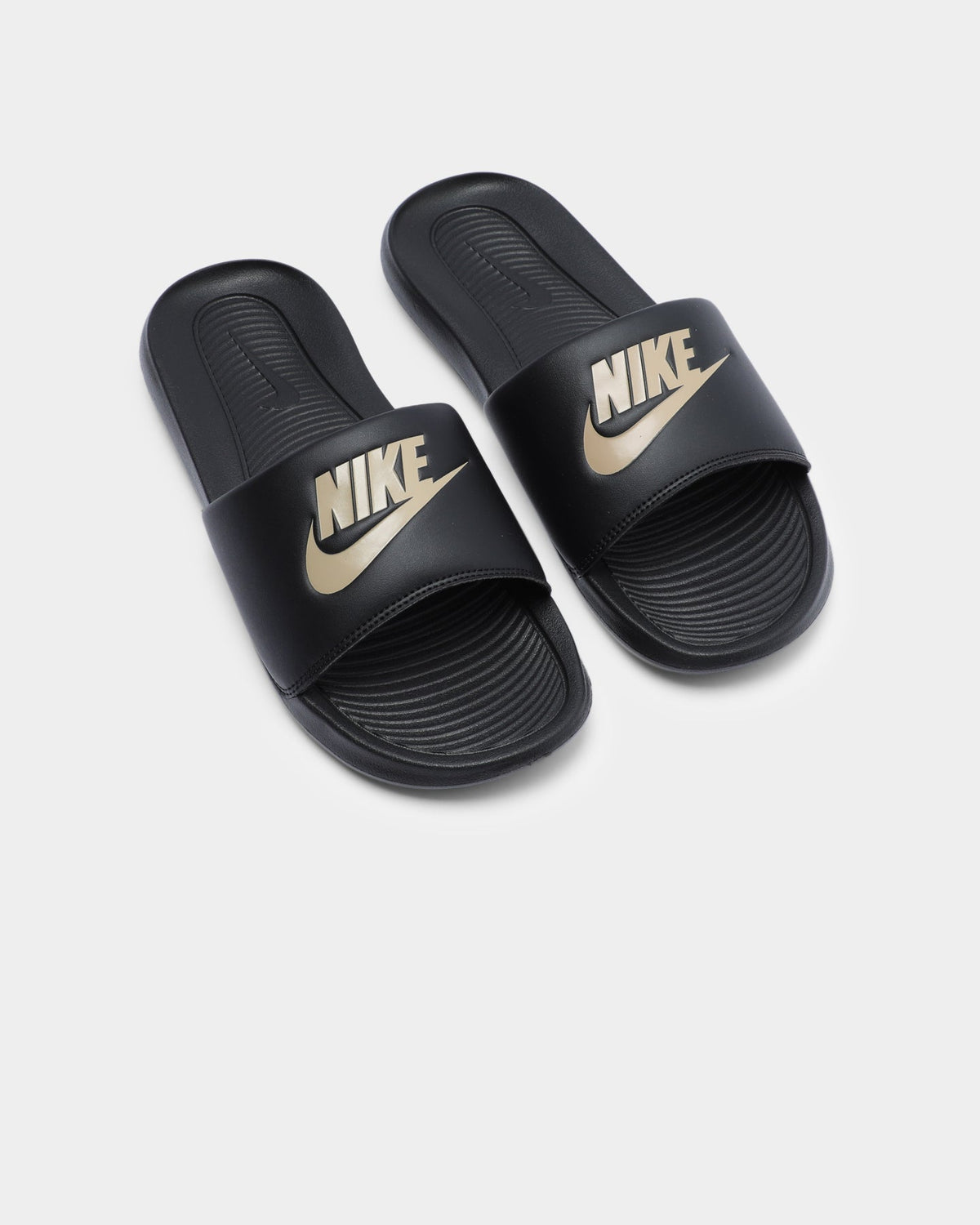 Victori One Slide Black/Metallic Gold