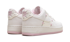 Air Force 1 Low WMNS"Valentine's Day" HV5992 111
