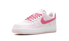 Air Force 1 Low WMNS"Valentine's Day (2026)" IO8755 600